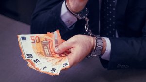 Ποιες είναι οι συνηθέστερες ενδείξεις πιθανής ασφαλιστικής απάτης στον κλάδο αυτοκινήτων; 