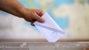 Εποπτεύων Χ: Η πρόβλεψη για 42%, η "ψήφος" από το Αμερικανικό Κογκρέσο, τα διαμάντια και ο Dior