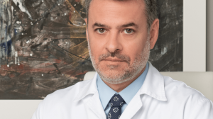 Σπύρος Αυλωνίτης: Γιατί οι αιμορροΐδοπάθειες επιδεινώνονται το καλοκαίρι!