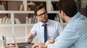 Ο Ασφαλιστικός Διαμεσολαβητής βγάζει χρήματα κλείνοντας ραντεβού. Πως να ζητήσετε ένα ραντεβού ευθέως