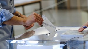Πλαγίως: Περί δυο γύρων 