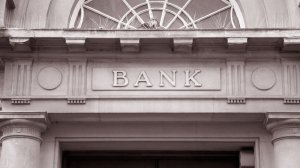 Η uniCredit αγοράζει το 9% της Alpha Bank και το 51% της Alpha Life!