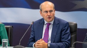 Κωστής Χατζηδάκης: 9,1 % παραπάνω έσοδα χωρίς αύξηση φόρων, διότι η οικονομία ανεβαίνει!