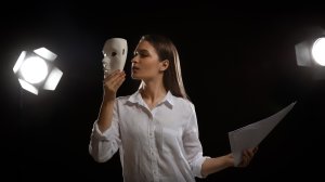 Ποιες θεατρικές παραστάσεις μπορούν να παρακολουθήσουν οι ασφαλιστικοί σύμβουλοι με μειωμένο εισιτήριο!