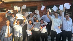 Ελληνογερμανικό Επιμελητήριο: Ολοκλήρωση των προγραμμάτων εκπαίδευσης στον κλάδο τουρισμού και εστίασης του εκπαιδευτικού κέντρου Dual Hellas!