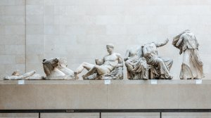 Πλαγίως: Για τα Μάρμαρα