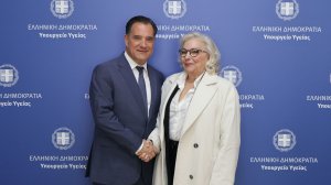 Συνάντηση του Υπουργού Υγείας κ. Άδωνι Γεωργιάδη με την πρώτη ασθενή που της συνταγογραφήθηκε σκεύασμα φαρμακευτικής κάνναβης!