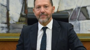Το πολιτικό μήνυμα Στουρνάρα, o κυρίαρχος στις παραχωρήσεις, τα ιστορικά μεγέθη του ΟΛΠ και η επιστροφή... της Intralot
