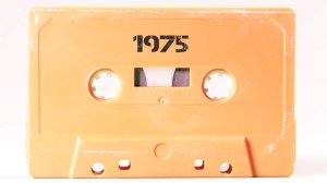Πλαγίως: Είμαστε όσο και το 1975