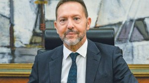 Το μήνυμα Στουρνάρα στην κυβέρνηση, τα «καμπανάκια» για τις τράπεζες, η αναβάθμιση της Eurobank, Πρόεδρος (και) σε νέο σχήμα και «πλήγμα» από την MSCI στην Ε.Ε 