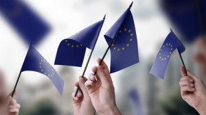 Πλαγίως: Ευτυχώς είναι ευρωεκλογές