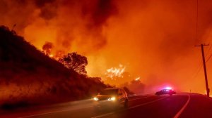 Ενημερώστε τους πελάτες πώς να οδηγήσουν σε περίπτωση πυρκαγιάς
