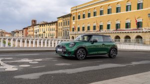 MINI Cooper S JCW: Δύναμη & ασφάλεια σε ένα πακέτο!