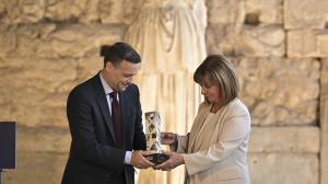 Η Δημοκρατία ως Φάρος Ελπίδας: Τιμώντας το Παρελθόν, Διαμορφώνοντας το Μέλλον