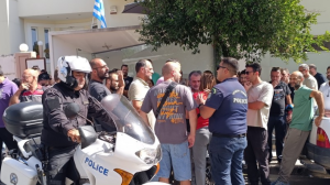 Έφοδος με συνδρομή αστυνομίας σε αρχιτεκτονικό γραφείο στα Χανιά για…. πνευματικά δικαιώματα! Πρωτοφανείς καταστάσεις με φωνές, χειροδικίες και απειλή επεισοδίων (βίντεο)