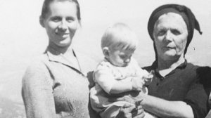 Ηλίας Προβόπουλος: Η γιαγιά μου η Κατερίνη!
