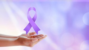 Ασθενής με διάγνωση «Καρκίνος τελικού σταδίου στον εγκέφαλο» συγκλονίζει με τον τρόπο που συνεχίζει τη ζωή της!