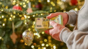 ΓΣΕΕ: Καταβολή δώρου Χριστουγέννων - Υπολογίστε το με online εφαρμογή
