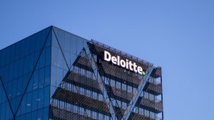 H Deloitte χρηματοοικονομικός σύμβουλος του Υπερταμείου για την παραχώρηση του Διεθνούς Αεροδρομίου Καλαμάτας «Καπετάν Βασ. Κωνσταντακόπουλος».