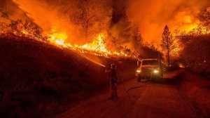 Στα 13 δισ. δολάρια εκτιμούν οι αναλυτές τις ασφαλισμένες ζημίες από τις πυρκαγιές στο Λος Άντζελες