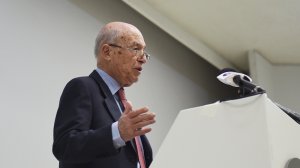 Ο Άκης, ο Μάκης και ο Σημίτης, ο «λογαριασμός» των 200 δισ. «ταύρος» η Capital για την Ελλάδα και ο βρετανικός «εφιάλτης» του 1976