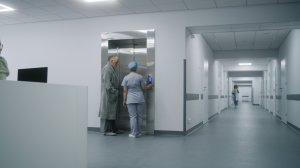 Νέο ατύχημα με νοσοκομειακό ανελκυστήρα και προσπάθεια συγκάλυψης του συμβάντος