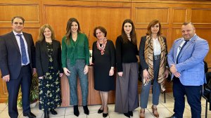 Υδρόγειος Ασφαλιστική: Συνάντηση με την Υπουργό Κοινωνικής Συνοχής και Οικογένειας για την έρευνα "Οικογένεια και Σύγχρονη Ελληνική Κοινωνία"