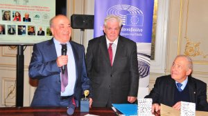 Ο Νίκος Ρασσιάς, ιδρυτής και πρόεδρος της RAFARM, τιμήθηκε με το «Βραβείο Ευπρέπειας 2024»!