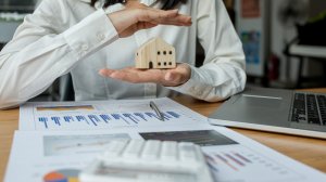Τρεις μελέτες για την υποχρεωτική ασφάλιση κατοικιών έναντι φυσικών καταστροφών