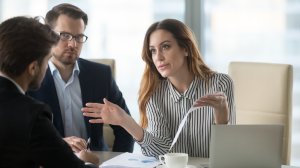 Οι επιπτώσεις του Micromanagement στην καριέρα του Ασφαλιστικού Διαμεσολαβητή