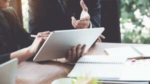 Πόσα Πράγματα Εκτός του Χαρακτήρα σου Πρέπει (ή Αντέχεις) να Κάνεις για να Πετύχεις;