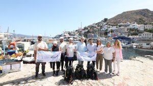 ΕΑΕΕ: Πρωτοβουλία καθαρισμού του λιμανιού της Ύδρας σε συνεργασία με iSea και με την υποστήριξη του Δήμου, του Λιμενικού Ταμείου και του Λιμεναρχείου Ύδρας