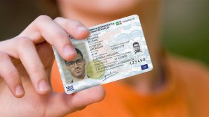 Τέλος οι φωτοτυπίες ταυτότητας στις συναλλαγές με το Δημόσιο