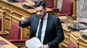Νέος ΚΟΚ: Νομοθετικές βελτιώσεις Κυρανάκη για ταξί, τροχόσπιτα, πρόστιμα