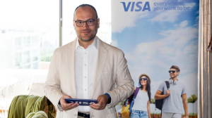 Visa - Ipsos: Νέα έρευνα για τις ταξιδιωτικές τάσεις στην Ελλάδα το 2025