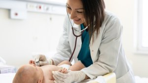 Νέα προγράμματα προληπτικών ελέγχων για σπάνια νοσήματα σε νεογνά και γυναίκες με πόρους του Ταμείου Ανάκαμψης