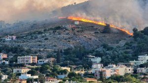 Συνεχίζεται η μάχη με τις φλόγες στη Χίο - Τρία μηνύματα 112 για απομάκρυνση από οικισμούς