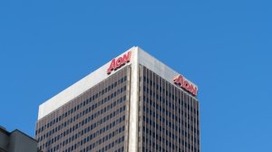 Aon: Η πλειονότητα των εργοδοτών παγκοσμίως παραμένει απροετοίμαστη για τους νόμους περί διαφάνειας στις αμοιβές