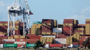 Δασμοί: Η χαλαρή αντίδραση των αγορών ενθαρρύνει τον Τραμπ να εκτοξεύει νέες απειλές κατά της ΕΕ και τρίτων χωρών