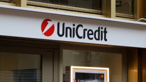 Στο 26% ανεβάζει η UniCredit το ποσοστό της στην Alpha Bank