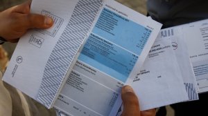 Λογαριασμοί ρεύματος: Τι είναι τα κόκκινα «ευέλικτα» τιμολόγια που θέλει να φέρει η ΡΑΑΕΥ