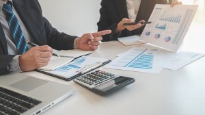 Έρευνα: 8 στους 10 Έλληνες επενδυτές προτιμούν τη βεβαιότητα αντί του ρίσκου