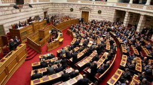 Κατατέθηκε στη Βουλή το νέο εργασιακό νομοσχέδιο με ενσωματωμένες προτάσεις των εθνικών κοινωνικών εταίρων