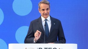 Το «κυνήγι» επενδυτών στην Ασία, η κόντρα ΗΠΑ-Κίνας για τον Πειραιά, οι υψηλές…τάσεις της ΔΕΗ, νέα «ψήφος» στην Metlen και τα υψηλά κέρδη της Motor Oil
