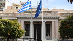 «White House» το…Μαξίμου, o Μαμντάνι και ο Αλέξης, η αντιπολίτευση των «11» και το deal Εξάρχου-Ξιφαρά