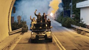 Επιστρέφοντας, μπορεί να πιάσουμε πάλι το νήμα