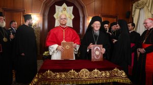 Με μηνύματα υπέρ της ενότητας των Χριστιανών και της ειρήνης, η Κοινή Διακήρυξη Βαρθολομαίου και Λέοντος