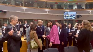 Ευρωπαϊκή Επιτροπή προς Ν. Κεραμέως: Η Ελλάδα, έμπνευση για την υπόλοιπη Ευρώπη - Διθυραμβική η υποδοχή της ιστορικής Κοινωνικής Συμφωνίας για τις Συλλογικές Συμβάσεις Εργασίας