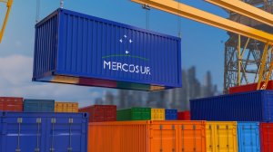 Mercosur: «Θάνατος» ή ευκαιρία; το φιλόδοξο σχέδιο Ελλάδος-Σαουδικής Αραβίας, το deal των 100 δισ. Πειραιώς-ΕΤΕπ στην άμυνα, «μαγνήτης» κεφαλαίων τα Αμοιβαία