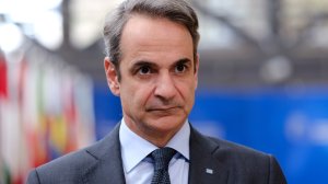 Τι ισχύει για τις πρόωρες εκλογές, το κράτος δικαίου και το «άδειασμα» της αντιπολίτευσης, το ΠΑΣΟΚ «σκοτώνει τον αγγελιοφόρο», οι ισχυρές επιδόσεις της ΔΕΗ και Optima και το insider trading του Πικέ